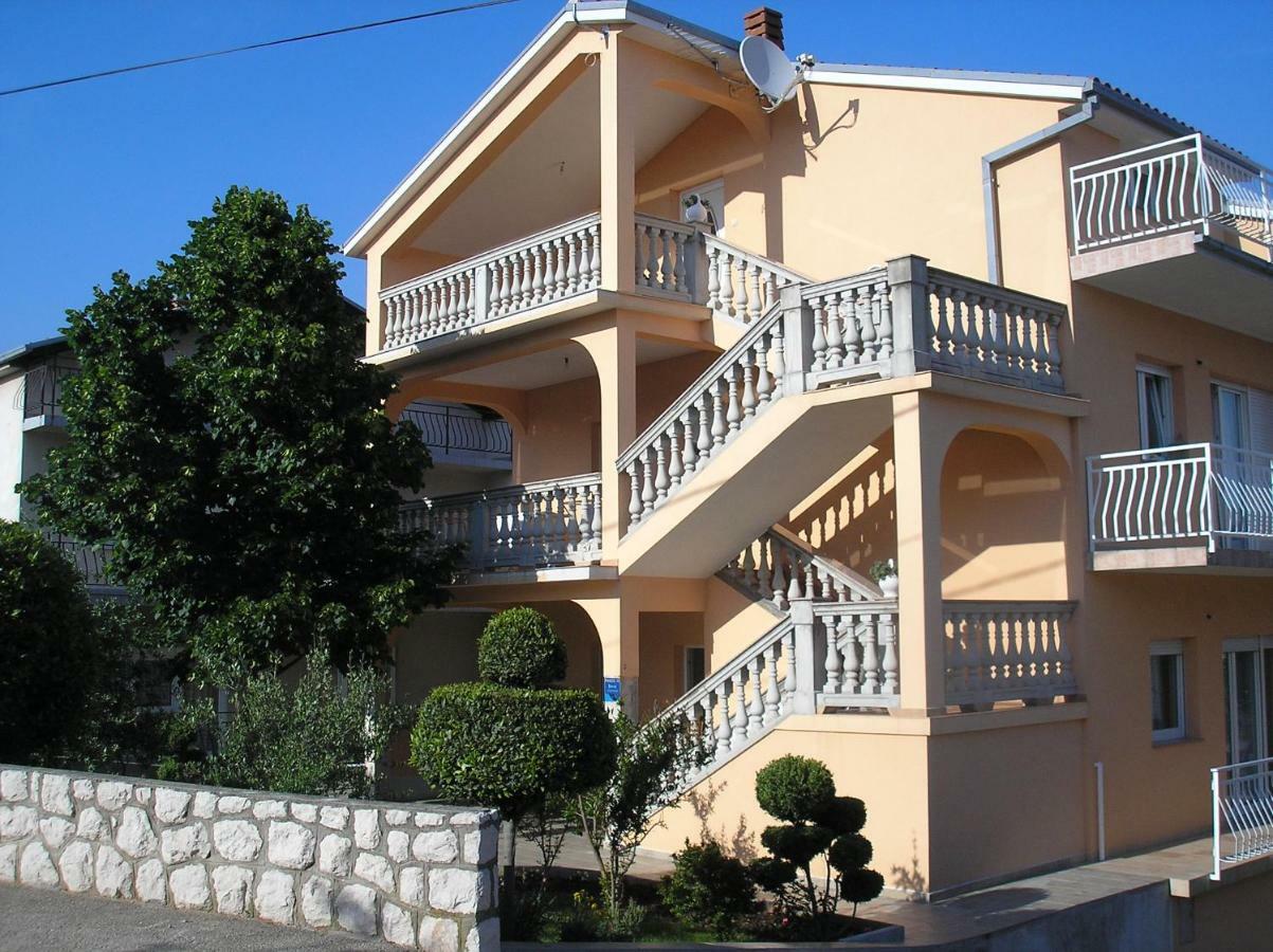 נובי ווינודולסקי Apartment Sara מראה חיצוני תמונה